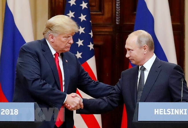 Tổng thống Mỹ Donald Trump (trái) và người đồng cấp Nga Vladimir Putin trong cuộc họp báo sau cuộc gặp thượng đỉnh ở Helsinki, Phần Lan ngày 16/7. (Nguồn: EFE-EPA/TTXVN)