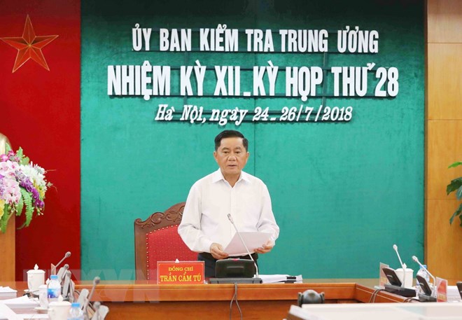 Đề nghị thi hành kỷ luật Thứ trưởng Bộ Công an Bùi Văn Thành Ông Trần Cẩm Tú, Bí thư Trung ương Đảng, Chủ nhiệm Ủy ban Kiểm tra Trung ương chủ trì kỳ họp. (Ảnh: Phương Hoa/TTXVN)