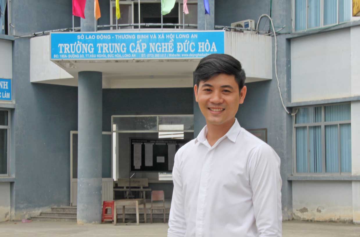 Thầy Hồ Minh Thanh - 1 trong 8 nhà giáo đại diện cho Long An tham gia Hội giảng Nhà giáo giáo dục nghề nghiệp cấp toàn quốc tại Hà Nội vào tháng 9/2018