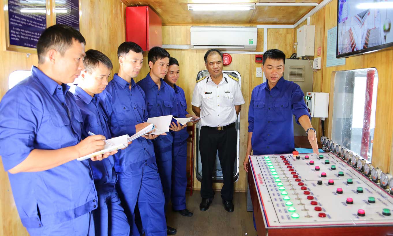 Trường Cao đẳng Kỹ thuật Hải quân: Từng bước nâng cao chất lượng đào tạo - Báo Long An Online Trường Cao đẳng Kỹ thuật Hải quân: Từng bước nâng cao chất lượng đào tạo - Báo Long An Online