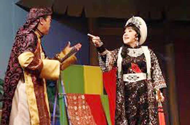 Nghệ sĩ nhân dân Lệ Thủy: Giọng ca sống mãi với thời gian NSND Lệ Thủy từng ghi dấu ấn với những vai diễn cổ trang