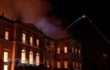 Bảo tàng quốc gia 200 năm tuổi của Brazil bị thiêu thành tro