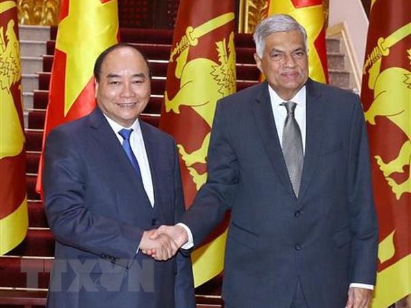 Ngày 11/9, tại Trụ sở Chính phủ, Thủ tướng Chính phủ Nguyễn Xuân Phúc đã tiếp Thủ tướng Sri Lanka, Ngài Ranil Wickremesinghe nhân dịp sang Việt Nam tham dự Hội nghị WEF ASEAN từ ngày 11-13/9.