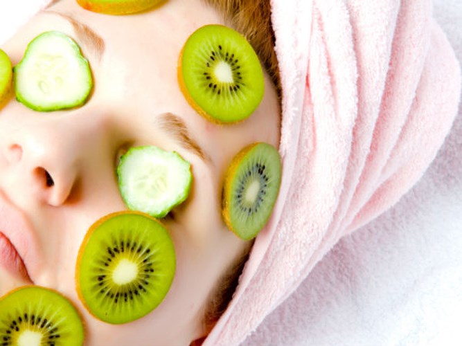 Quả Kiwi là nguồn cung cấp vitamin C lớn. 100 gram kiwi chứa 154% vitamin C mà cơ thể cần hàng ngày
