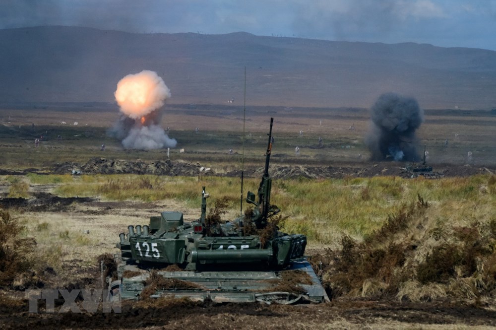 Đạn pháo nổ tại cuộc tập trận Vostok-2018 ở miền Đông Siberia ngày 13/9. (Ảnh: AFP/TTXVN)