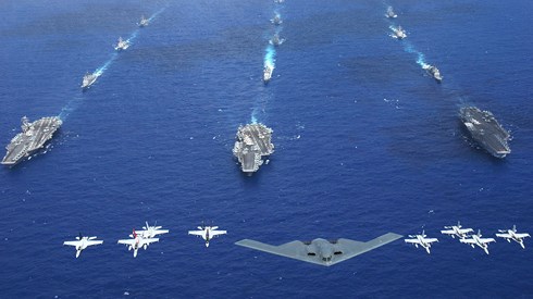 Nhóm tàu quân sự Mỹ hiện diện trên Biển Đông. Ảnh:  US Navy/Reuters