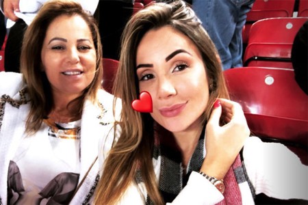 Larissa lúc nào cũng hết lòng ủng hộ cho ông xã Roberto Firmino