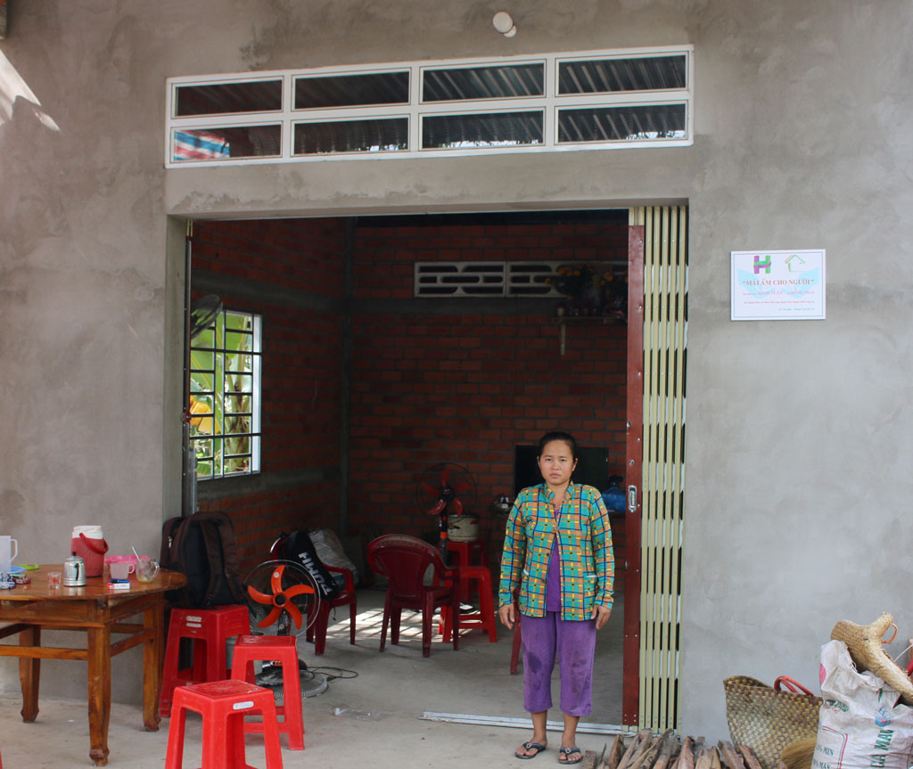 Có căn nhà che mưa, nắng, chị Nguyễn Thị Hồng Nga yên tâm lao động, sinh sống