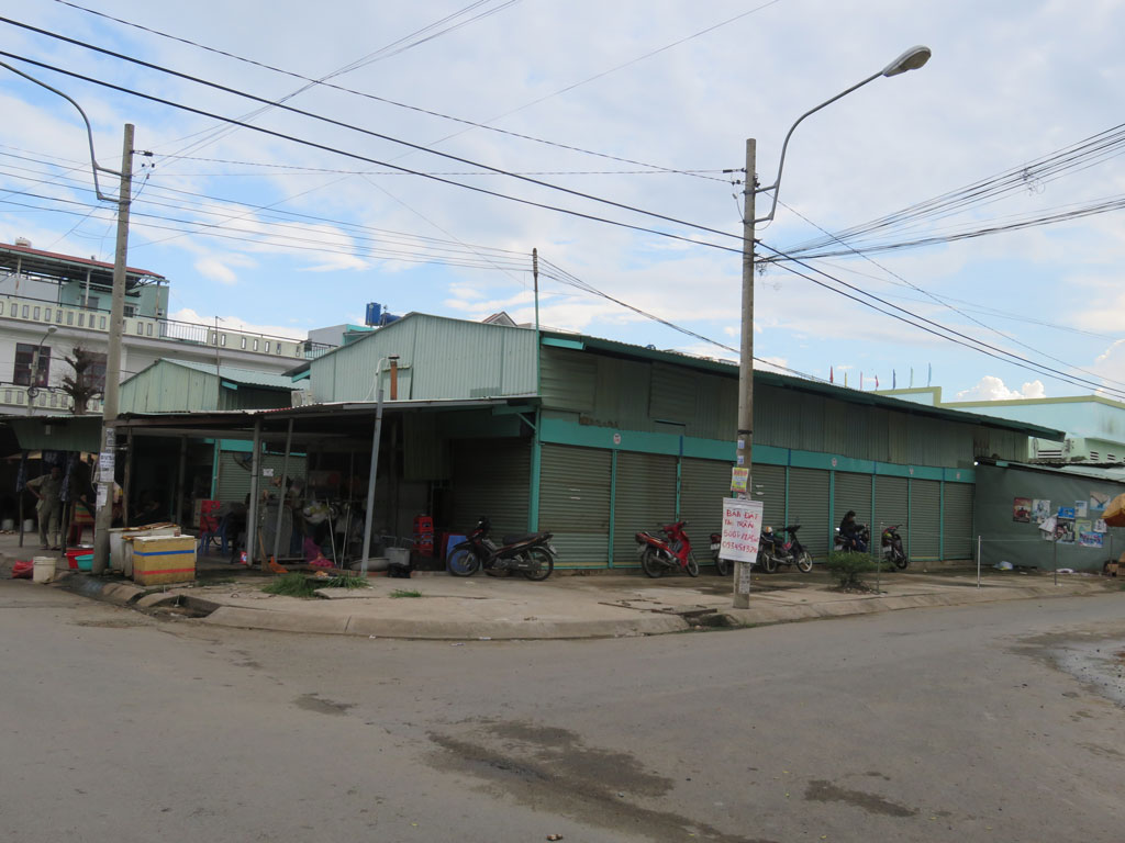 Chợ Thuận Đạo, nhiều quầy đóng cửa