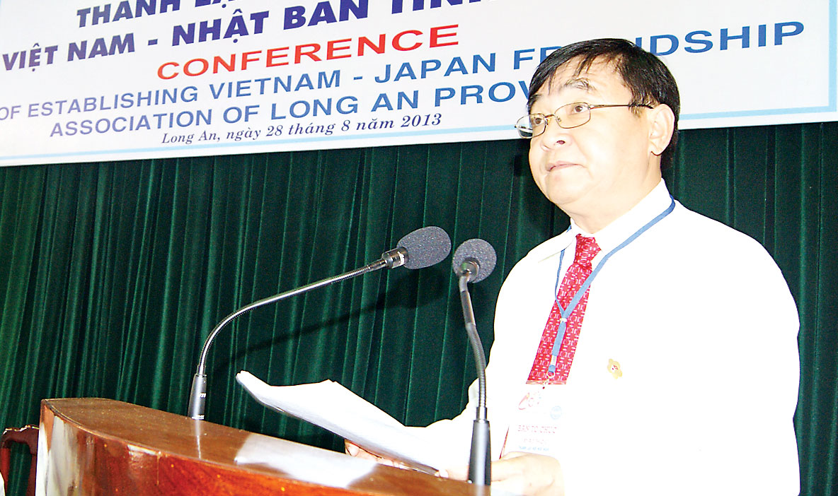 Phó Bí thư Thường trực Tỉnh ủy, Chủ tịch Hội hữu nghị Việt - Nhật tỉnh - Đỗ Hữu Lâm phát biểu tại Đại hội thành lập hội (năm 2013)