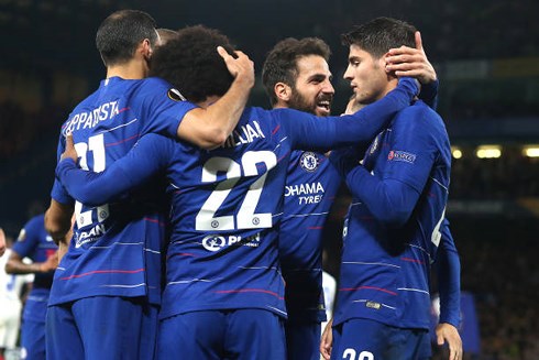 Europa League: Arsenal thắng giòn giã, Chelsea có 3 điểm nhọc nhằn