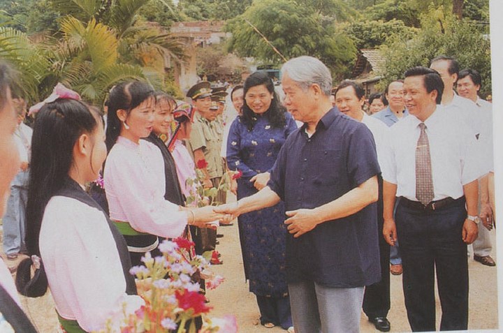 Đồng chí Đỗ Mười thăm tỉnh Sơn La