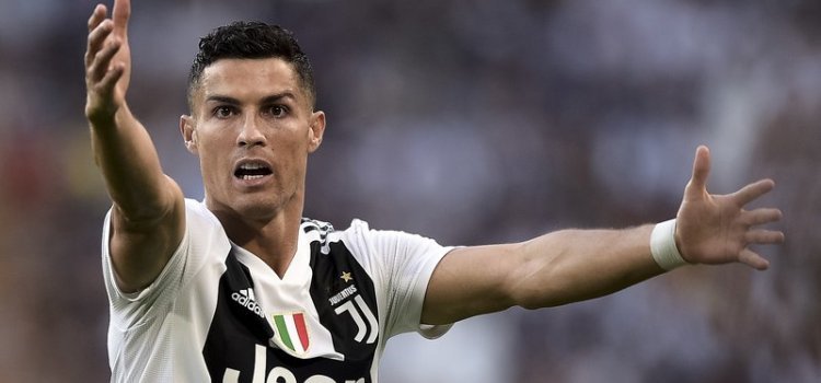 Bê bối hiếp dâm của Ronaldo khiến cổ phiếu Juventus giảm mạnh