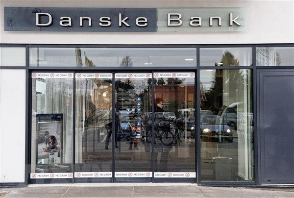Một chi nhánh của ngân hàng Danske Bank ở Copenhagen, Đan Mạch. (Nguồn: AFP/TTXVN)