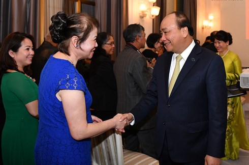 Thủ tướng Nguyễn Xuân Phúc thăm hỏi đại diện bà con Việt kiều tại Đan Mạch