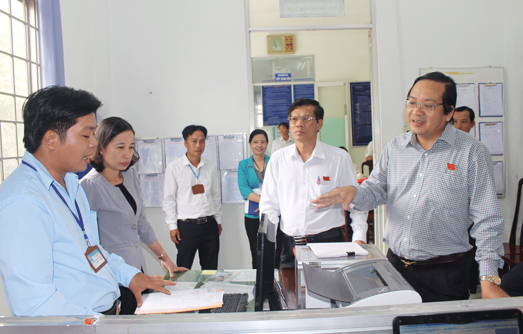 Hướng đến nền hành chính công kiến tạo, phục vụ