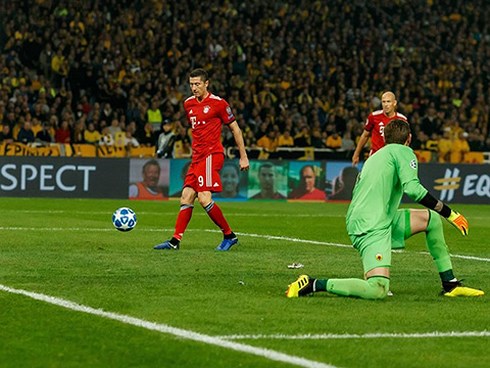 Lewandowski ghi bàn, Bayern Munich đả bại AEK Athens