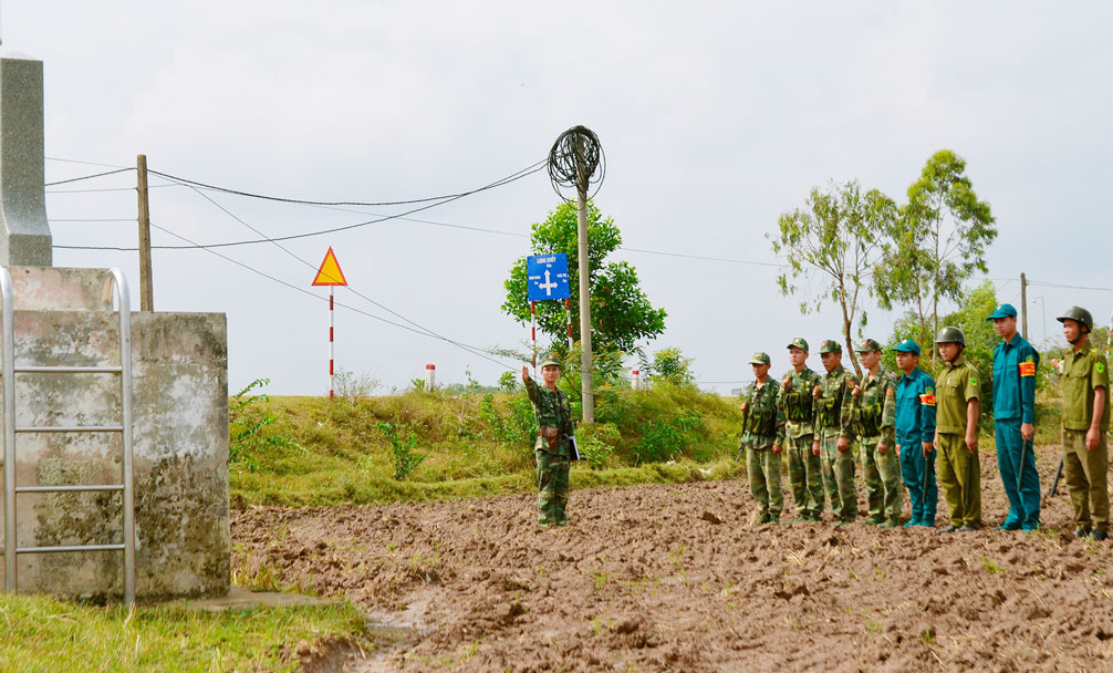 Bộ đội Biên phòng tỉnh thường xuyên tuần tra bảo vệ đường biên, cột mốc
