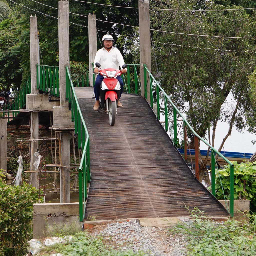 Công trình cầu giao thông nông thôn được xây dựng với sự vận động của ông Trần Văn Thơ