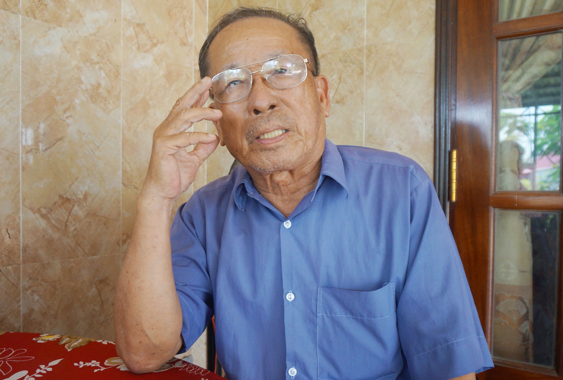 Ông Nguyễn Minh Dân luôn trăn trở với sự học của con em vùng biên