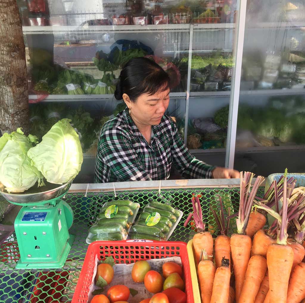Điểm bán rau an toàn của Hợp tác xã Rau sạch hữu cơ Khôi Nguyên ở thị xã Kiến Tường