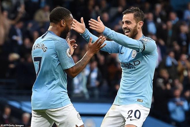 Man City thắng hủy diệt, trở lại ngôi đầu bảng Premier League