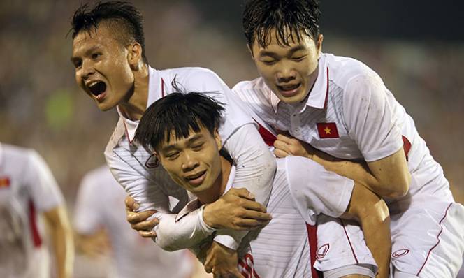 Fox sports nhận định, bóng đá Việt Nam sở hữu lứa cầu thủ "thế hệ vàng" với những Công Phượng, Xuân Trường, Quang Hải