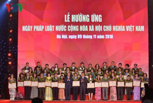 Chủ tịch Quốc hội dự Lễ hưởng ứng Ngày Pháp luật Việt Nam