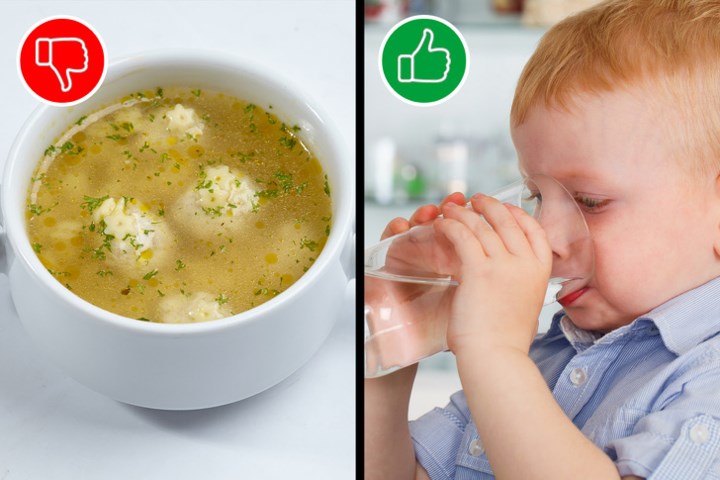 Khi trẻ bị tiêu chảy do rotavirus cần dùng nước oserol đúng cũng như kết hợp với chế độ dinh dưỡng phù hợp