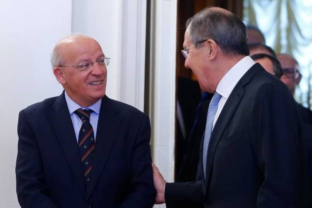 Ngoại trưởng Nga Sergei Lavrov (phải) và người đồng cấp Bồ Đào Nha Augusto Santos Silva trong một cuộc gặp. (Nguồn: Getty images)