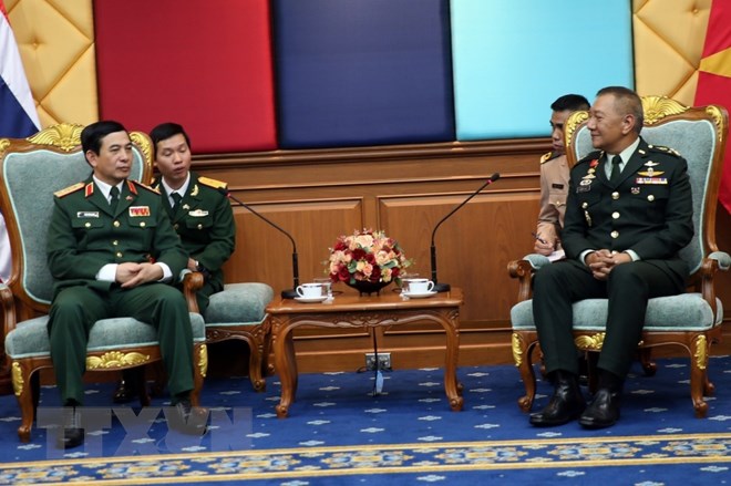 Việt Nam và Thái Lan thúc đẩy hợp tác quân sự, quốc phòng Hội đàm giữa Thượng tướng Phan Văn Giang với Đại tướng Ponpipaat Benyasri. (Ảnh: Sơn Nam/TTXVN)