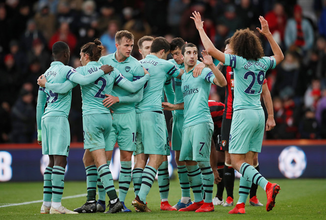 Arsenal chỉ còn cách top 4 Premier League 1 điểm