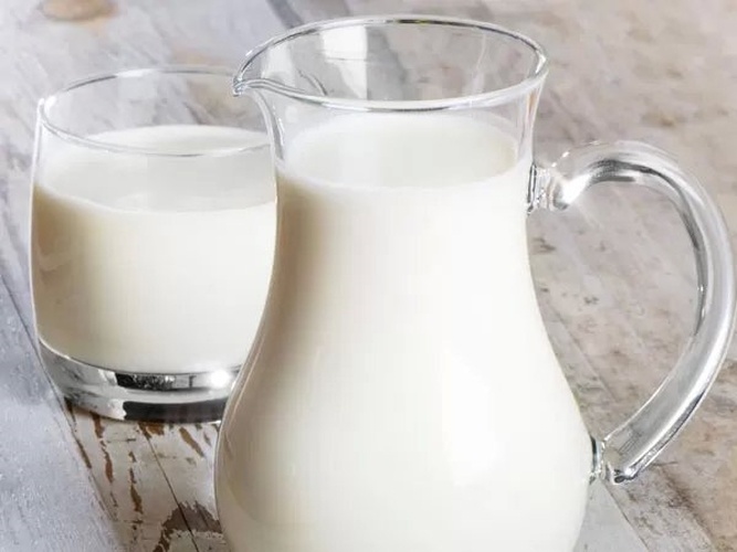 Sữa tươi có thể tạo ra điều kỳ diệu cho làn da. Sữa tươi là một chất tẩy tế bào chết tự nhiên