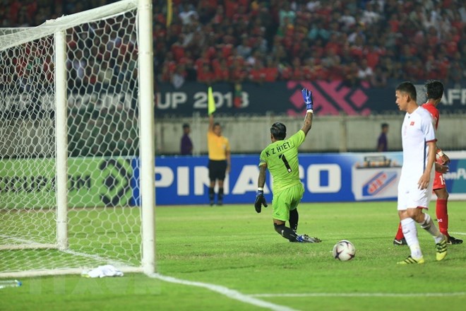 AFF Suzuki Cup 2018: Những khoảnh khắc gây tranh cãi nhất vòng bảng