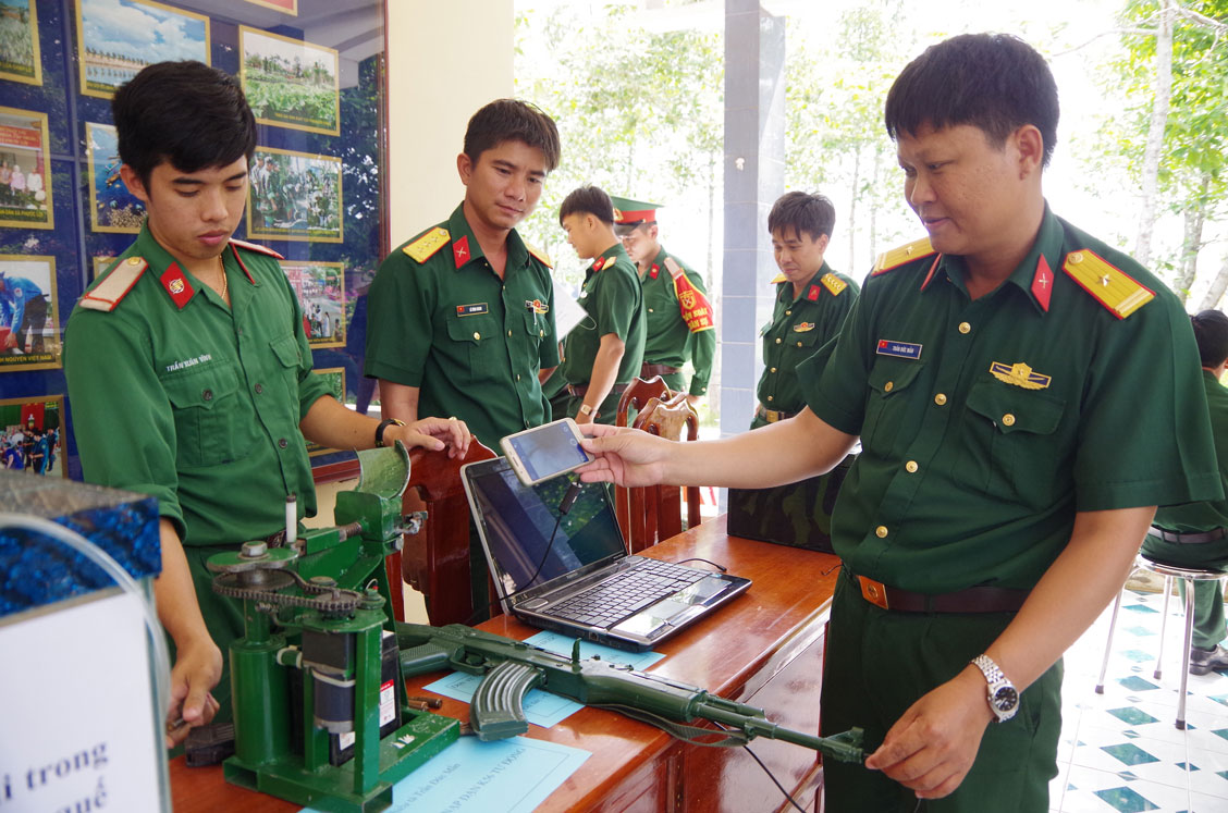 Cán bộ, chiến sĩ lực lượng vũ trang tỉnh sáng kiến mô hình phục vụ nhiệm vụ huấn luyện sẵn sàng chiến đấu