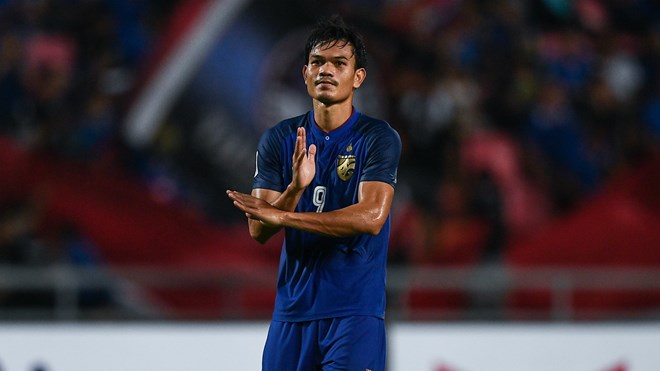 AFF Suzuki Cup 2018: Truyền thông chê cú 'bắn chim' đau đớn của Adisak