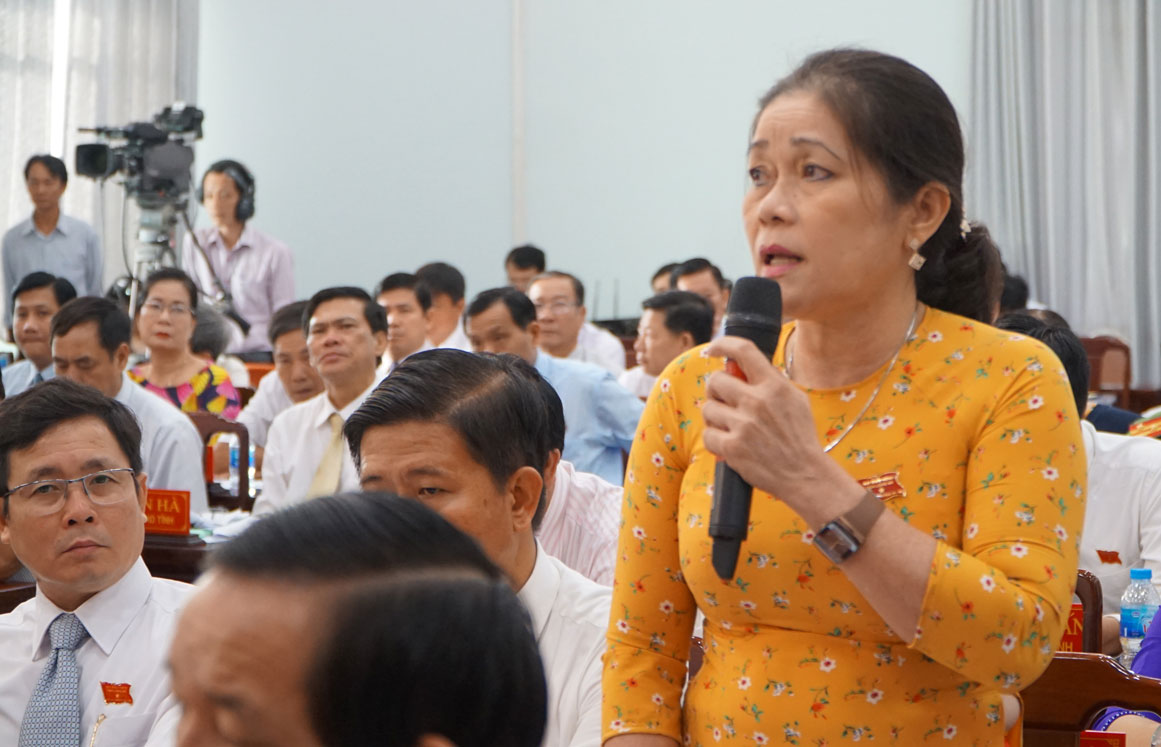 Đại biểu Nguyễn Thị Thanh Vân chất vấn tại kỳ họp 