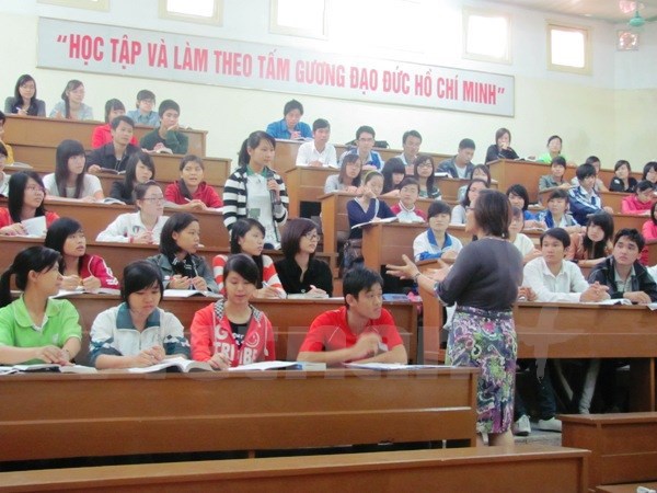 Sinh viên chất vấn Bộ trưởng Bộ Giáo dục và Đào tạo