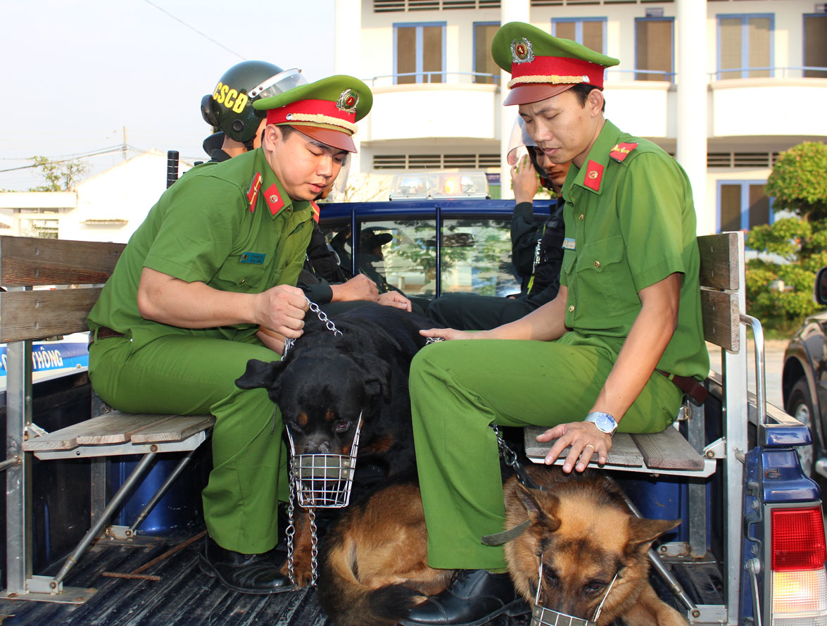 Đoàn viên, thanh niên Công an tỉnh lên đường làm nhiệm vụ