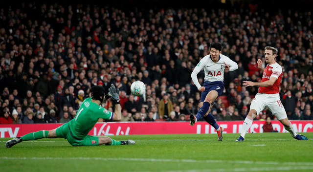 Tottenham và Chelsea vào bán kết Cup Liên đoàn Anh