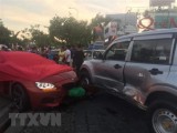 TP.HCM: BMW phóng nhanh mất lái, đâm hàng loạt ôtô và xe máy