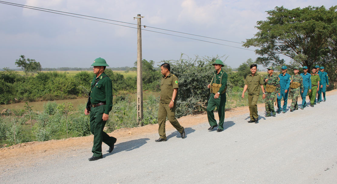Các lực lượng phối hợp tuần tra bảo vệ biên giới, bảo đảm an ninh trật tự
