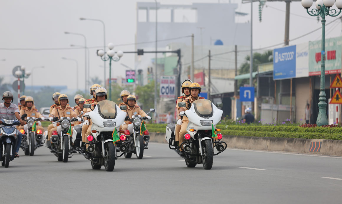 Lực lượng cảnh sát giao thông Công an tỉnh ra quân bảo đảm trật tự, an toàn giao thông