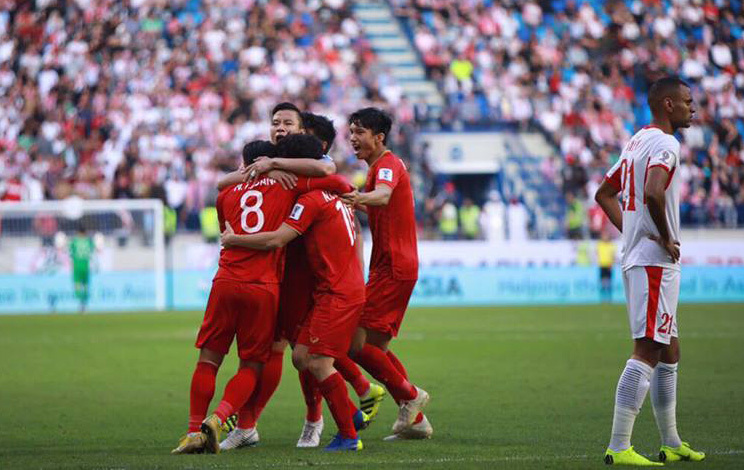 để vì thế, người hâm mộ có quyền tin, mơ vào một chiến thắng của đội nhà trước Nhật Bản ở tứ kết Asian Cup 2019