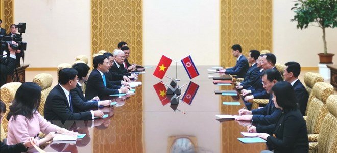 Phó Thủ tướng, Bộ trưởng Ngoại giao Phạm Bình Minh thăm Triều Tiên Phó Thủ tướng, Bộ trưởng Ngoại giao Việt Nam Phạm Bình Minh và Bộ trưởng Ngoại giao Triều Tiên Ri Yong-ho trong cuộc hội đàm tại Bình Nhưỡng ngày 13/2/2019. (Nguồn: TTXVN phát)