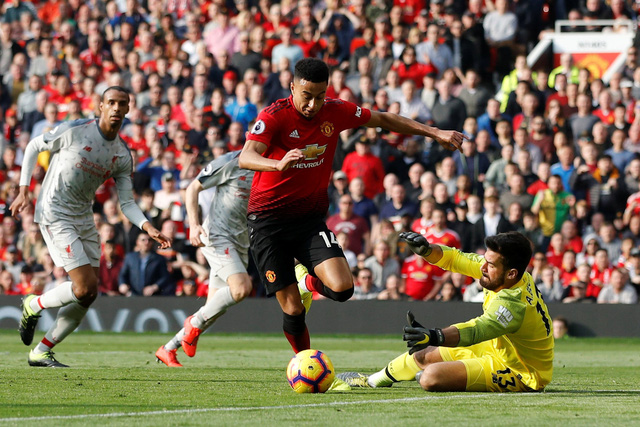 M.U hòa Liverpool không bàn thắng tại Old Trafford