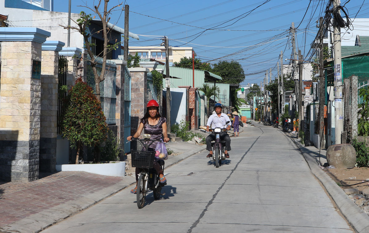 Khi cựu chiến binh làm dân vận Hẻm 32, đường Nguyễn Văn Tạo, phường 4, TP.Tân An được xây dựng khang trang, rộng rãi