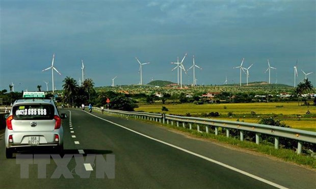 Hệ thống điện gió trên địa bàn tỉnh Ninh Thuận. (Ảnh: Ngọc Hà/TTXVN)