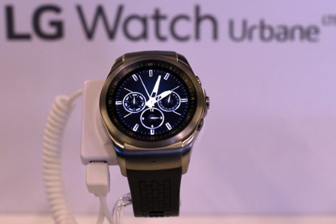 LG sẽ đưa công nghệ màn hình tích hợp loa vào smartwatch trong tương lai. Ảnh: AFP