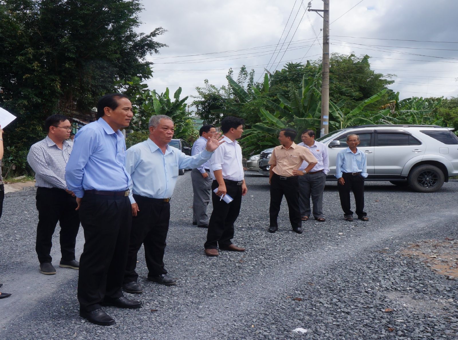 Monitoring the progress of implementing some projects in Ben Luc district in 2018